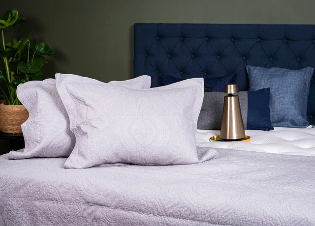 Luxus Sengetæppe inkl 2 Pudebetræk Grå - Moonbeds
