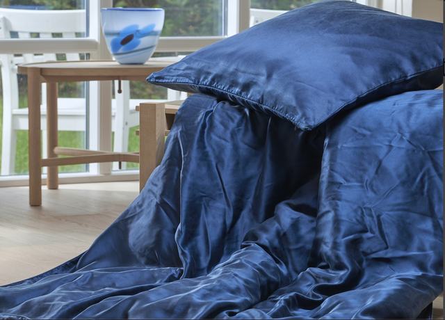 Silke Sengesæt 140 x 220 / 60 x 63 cm Blue - Moonbeds